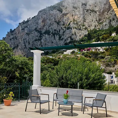 La Marilena Penthouse Apartament *